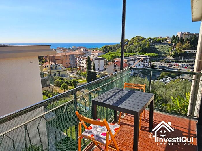 Appartamento bilocale in vendita in Via Privata Mimose, Pietra Ligure