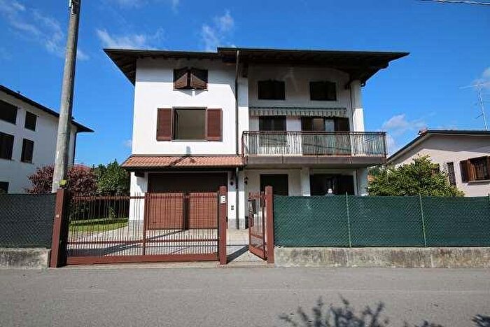Casa con 5 locali in vendita in Olgiate Comasco