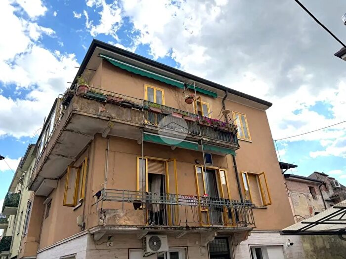 Appartamento quadrilocale in vendita in Via Magenta, Verona
