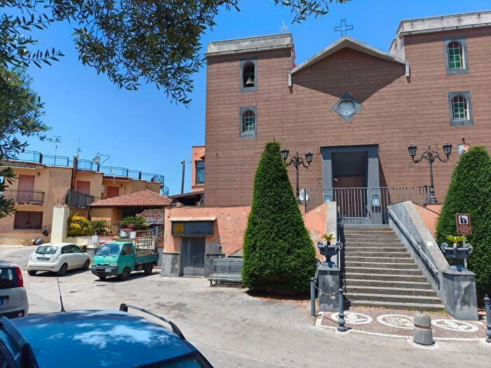 Appartamento quadrilocale in affitto in Via Eduardo Scarpetta, Torre Caracciolo, Marano di Napoli