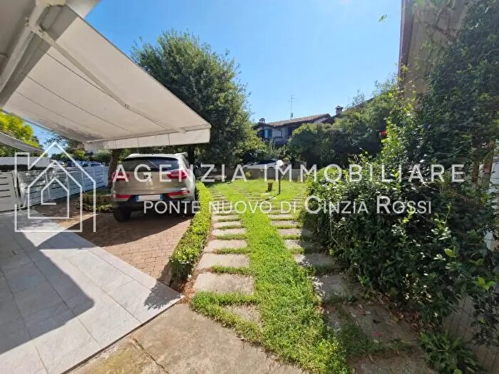 Casa con 6 locali in vendita in Ravenna