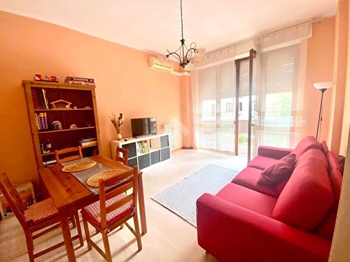 Appartamento trilocale in vendita in Via Guido Zanobini, Roma