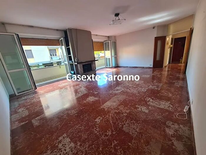 Appartamento con 6 locali in vendita in Via Maspero, Somma Lombardo
