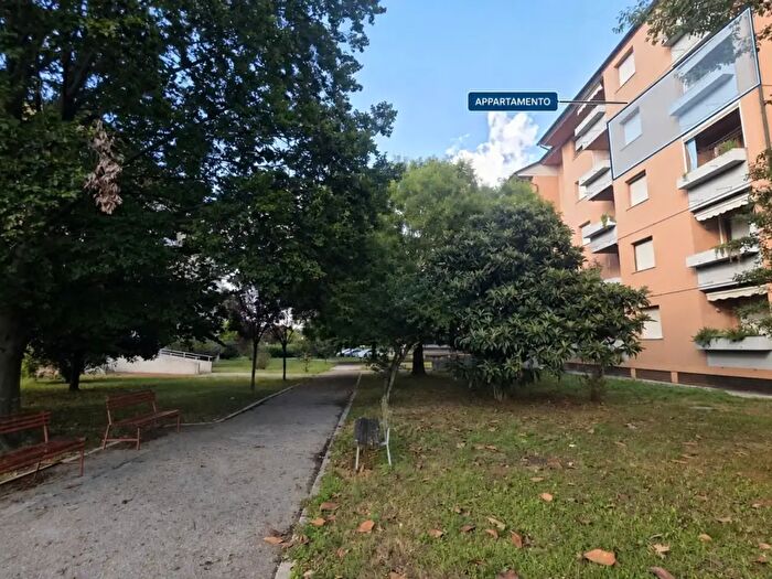Appartamento bilocale in vendita in Via Roana, Castelfranco Veneto