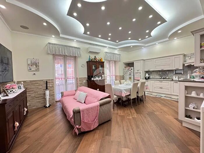 Appartamento quadrilocale in vendita in Via I Licerta, Castellammare Di Stabia