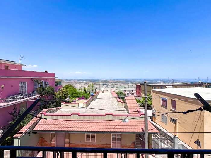 Appartamento con 6 locali in vendita in Via XXV Luglio, Melilli