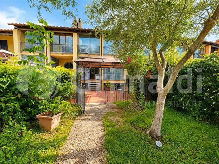 Casa con 7 locali in vendita in Via Giuseppe Lazzati, Roma
