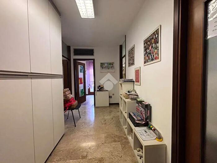 Appartamento quadrilocale in vendita in Via Giosuè Carducci, Bergamo