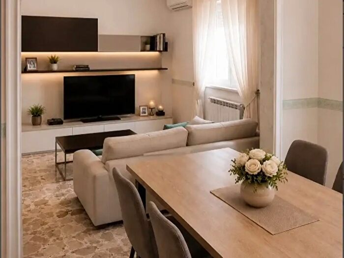 Appartamento con 5 locali in vendita in Via Via Gustavo Vagliasindi, Catania