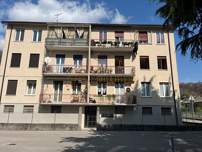 Appartamento trilocale in vendita in Via a Fogazzaro, Torrebelvicino