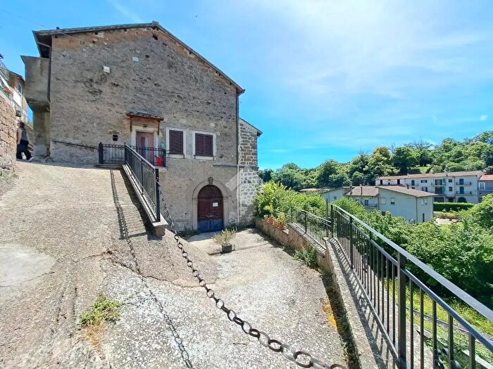 Casa monolocale in vendita in Via Vittorio Olivieri, Vignanello