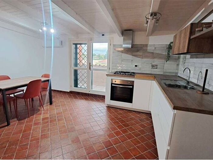 Appartamento bilocale in affitto in Via Dipilo, Colli di Enea Sedici Pini, Pomezia