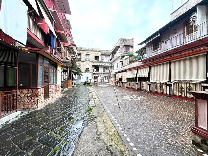 Appartamento monolocale in vendita in Via Vittorio Emanuele III, Napoli