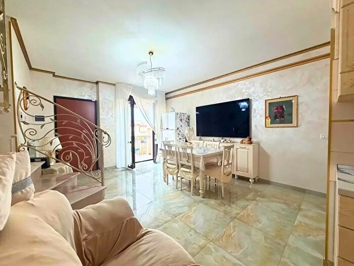 Appartamento quadrilocale in vendita in Viale Papa Giovanni XXIII, Apricena