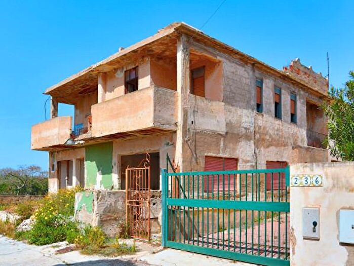 Casa con 6 locali in vendita in Via Chiuse Nuove, Santa Croce Camerina