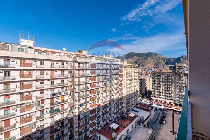 Appartamento quadrilocale in vendita in Via Aquileia e, Palermo