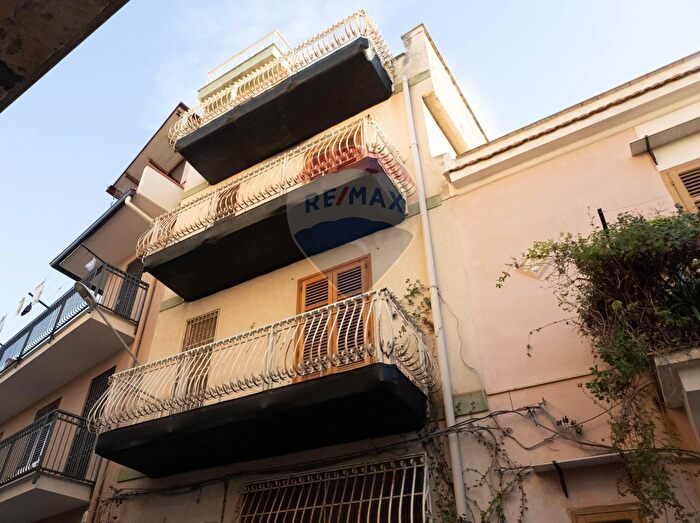 Casa con 6 locali in vendita in Via Primo Lano, Villabate
