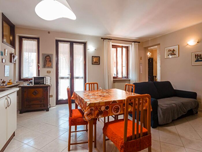 Appartamento trilocale in vendita in Via Novara, Trana