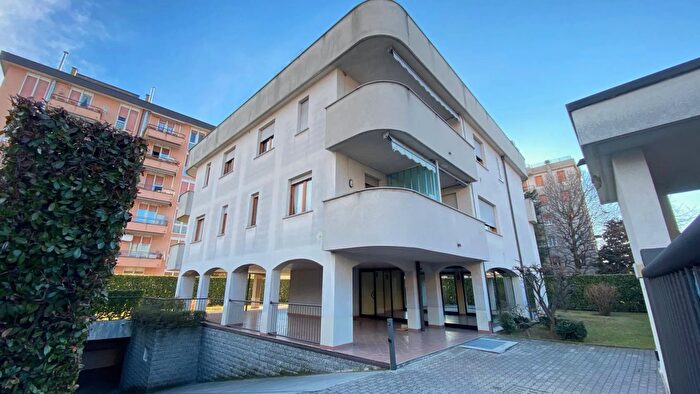 Appartamento bilocale in affitto in Via Porta dArnolfo Biassono, Biassono