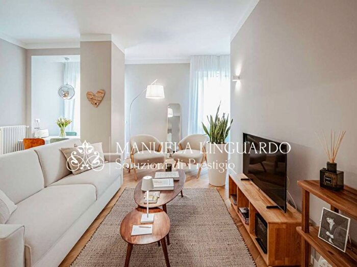 Appartamento trilocale in affitto in via Melzo, Porta Venezia, Milano