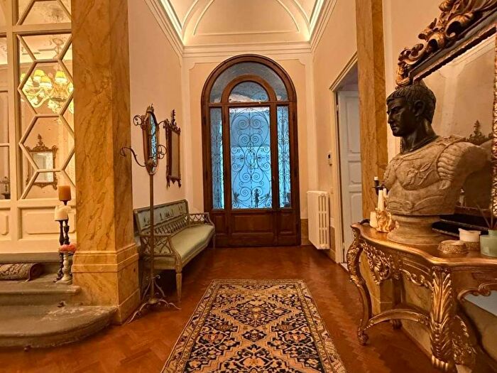 Appartamento con 6 locali in affitto in Piazza Massimo dAzeglio, DAzeglio, Firenze