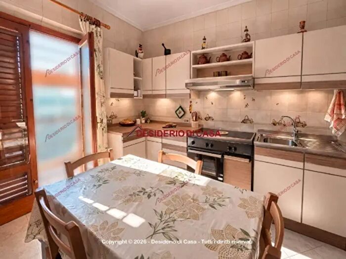 Appartamento trilocale in vendita in Via Gibilmanna, Cefalu