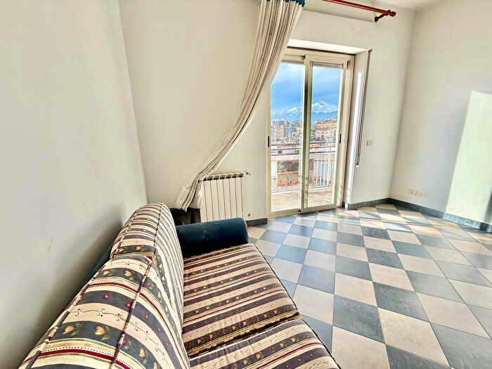 Appartamento con 5 locali in vendita in Acireale