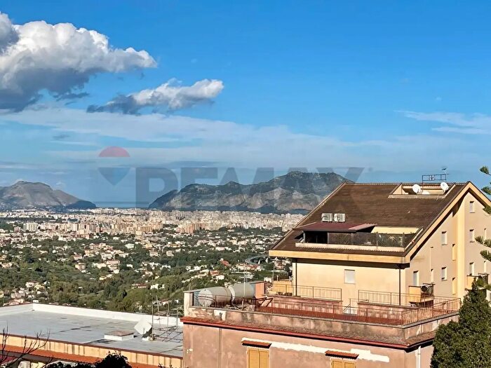 Appartamento quadrilocale in vendita in Via Altofonte a, Monreale