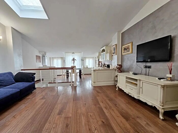 Appartamento con 5 locali in vendita in Arezzo