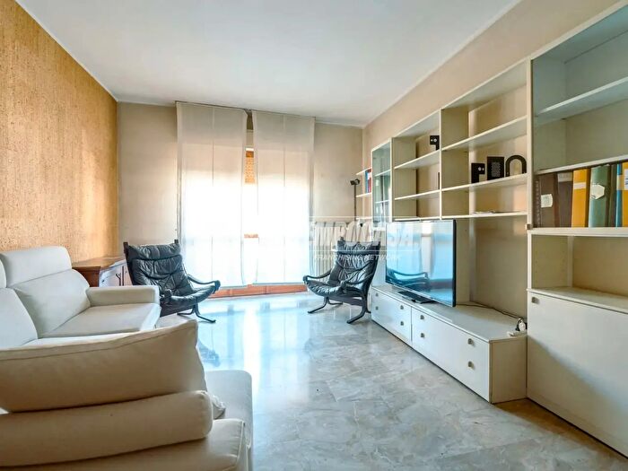 Appartamento trilocale in vendita in Via dei Navaroli, Cremona