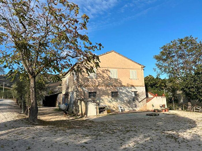 Appartamento con 6 locali in affitto in Contrada San Rustico, Ripatransone