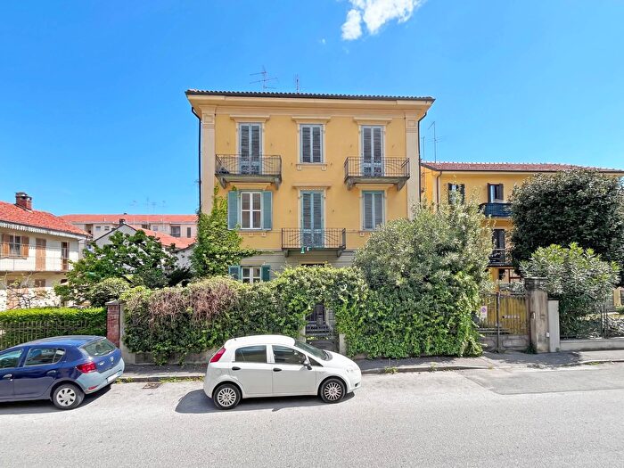 Casa con 20 locali in vendita in Via Stefano Fer, Pinerolo