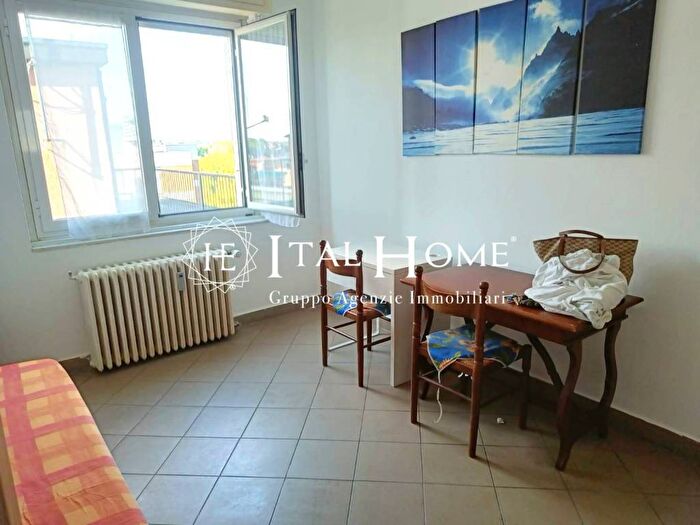 Appartamento bilocale in affitto in Via delle Forze Armate, Baggio, Milano