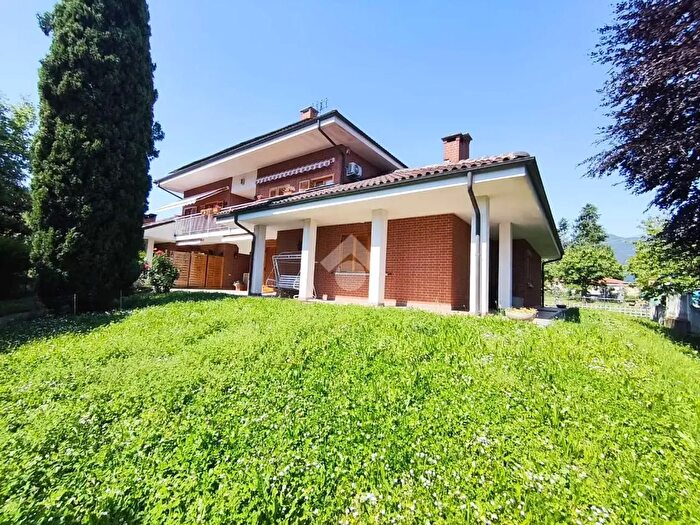 Appartamento con 6 locali in vendita in Via Reano, Avigliana
