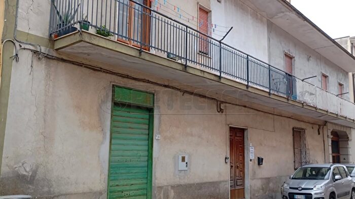 Casa con 10 locali in vendita in Via Foggia, Marcianise