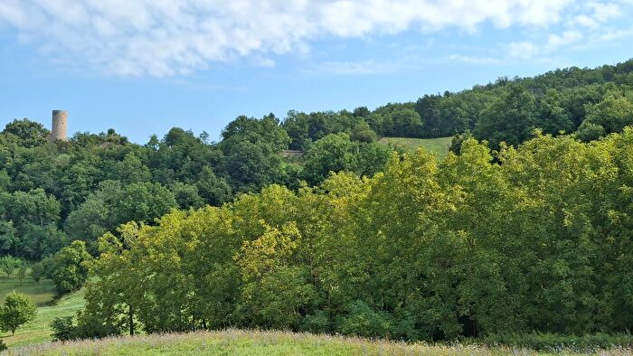 Casa con 5 locali in vendita in Via Serra di Sotto, Pennabilli