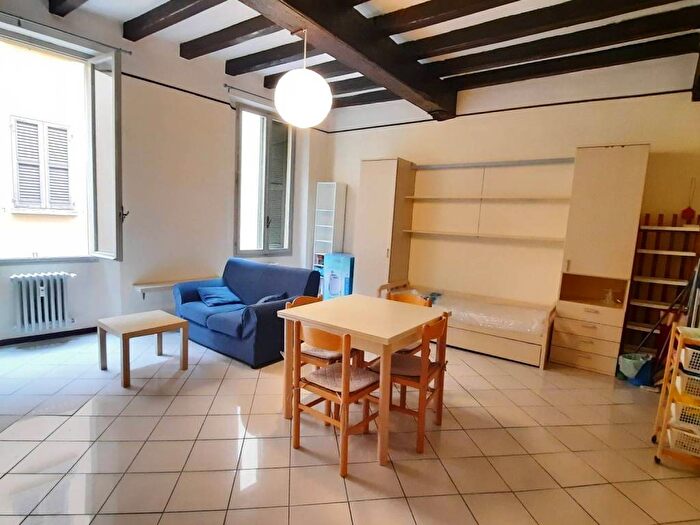 Appartamento monolocale in affitto in Via Guido da Castello, Centro Storico, Reggio Emilia