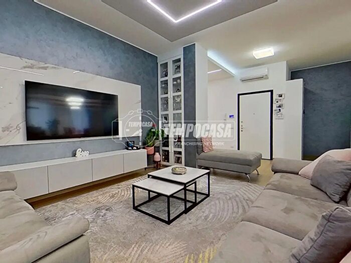 Appartamento quadrilocale in vendita in Via Mentana, Lissone