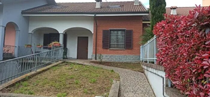 Casa con 5 locali in vendita in Alessandria
