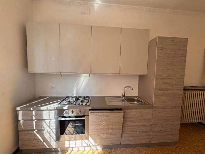Appartamento trilocale in affitto in Via Mortara, Centro Storico, Ferrara
