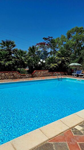 Casa con 9 locali in vendita in Cda Chiaretta, Polizzi Generosa