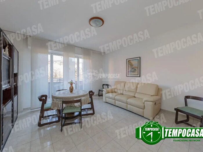 Appartamento trilocale in vendita in Milano