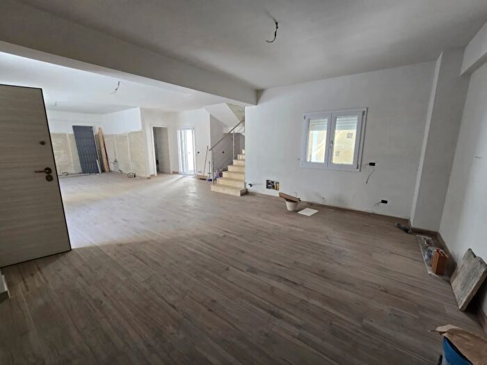 Casa quadrilocale in vendita in Reggio Calabria