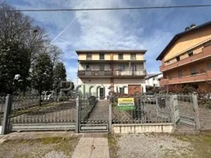 Appartamento con 5 locali in vendita in Carpi