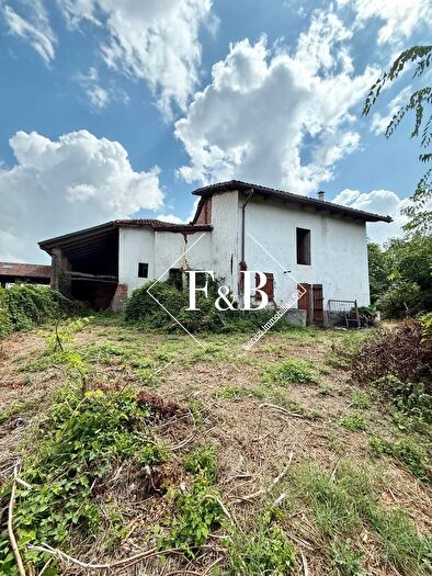 Casa con 10 locali in vendita in Via Capra, Cossombrato