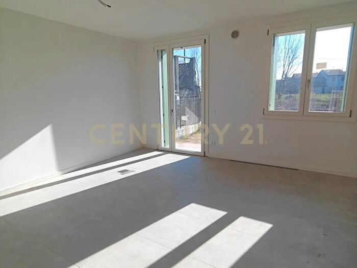 Appartamento quadrilocale in vendita in Via Toffanelle Nuove, Zevio