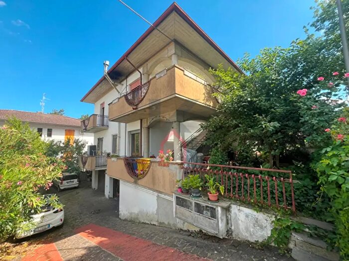 Appartamento con 7 locali in vendita in Castrocaro Terme