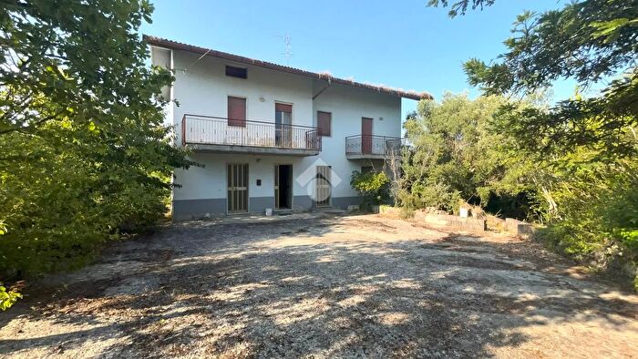 Casa quadrilocale in vendita in Via Masseria delle Monache, San Giorgio Del Sannio
