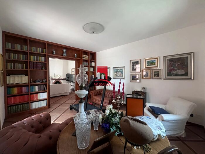 Casa con 8 locali in vendita in Via SantAnna, Erice