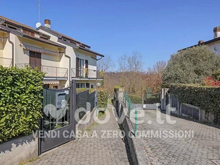 Casa con 5 locali in vendita in Via Tagliabue Isabella, Malnate